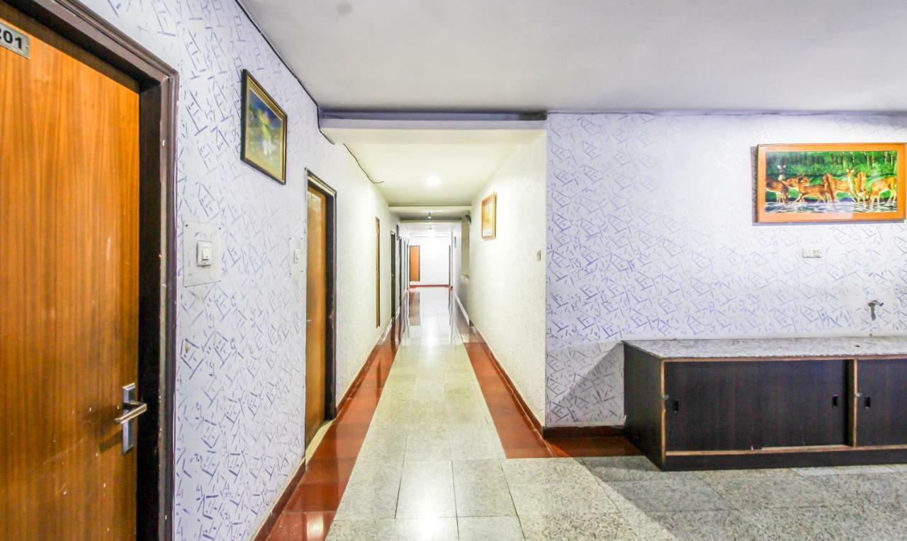 Hotel Monarch Inn ラクナウ エクステリア 写真